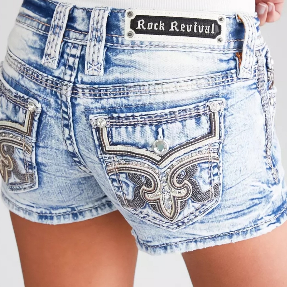 NWT Rock Revival Shorts 24